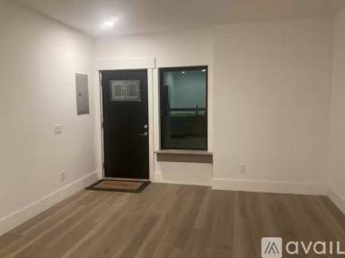 Main picture of 11907 Lakeside Pl NE
