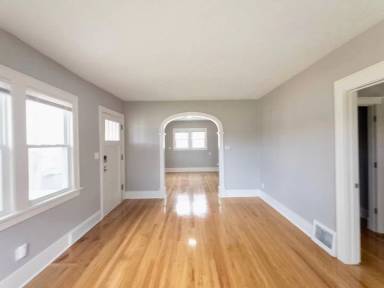 Main picture of 5039 Miami St