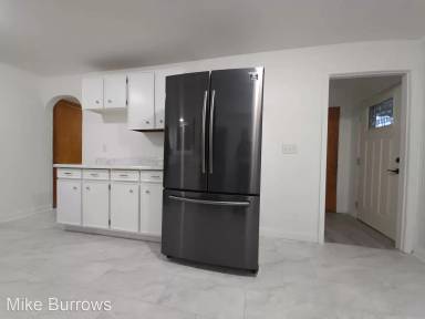 Main picture of 2806 Melrose Ave