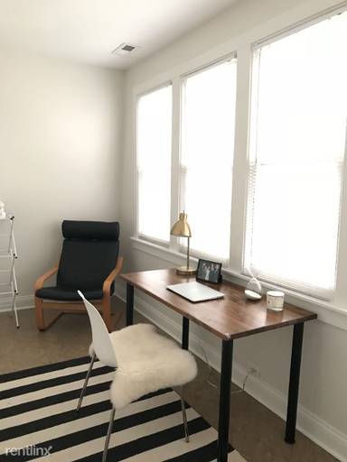 Main picture of 5840 W Foster Ave