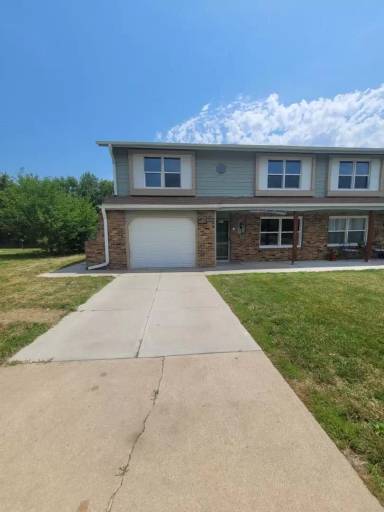 Main picture of 6607 N 65th St