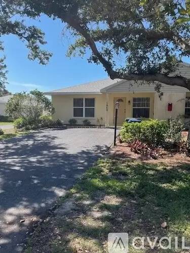 Main picture of 1859 Highland Rd