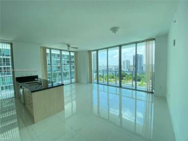 Main picture of Axis on Brickell