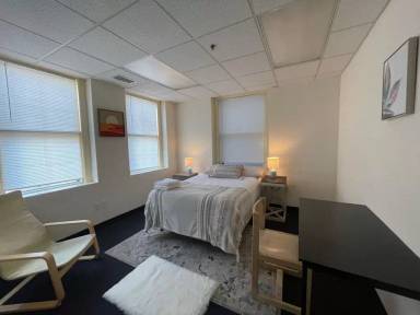 Main picture of 230 Thayer St