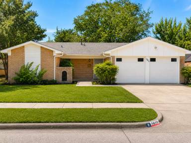 Main picture of 1617 Crest Park Dr