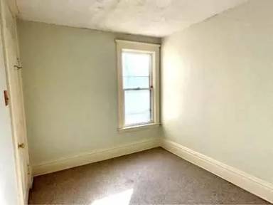 Main picture of 1212 E 3rd St