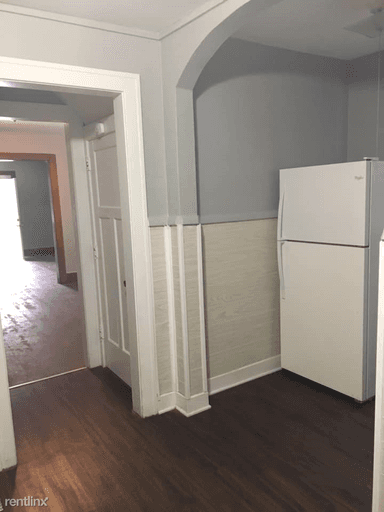 Main picture of 37 E Hudson Ave