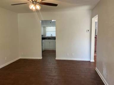Main picture of 210 Allamanda Dr