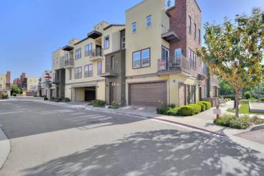 Main picture of 325 Bautista Pl