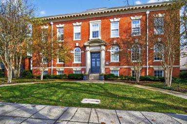 Main picture of 2035 2nd St NW