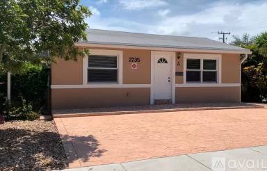 Main picture of 2735 NE 9th Ave