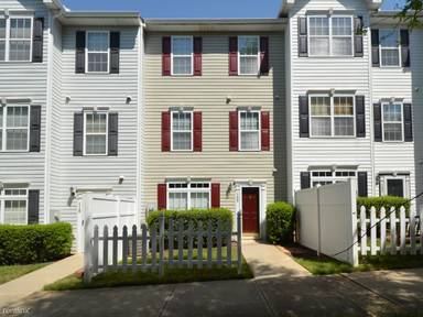 Main picture of 3030 Barrymore St