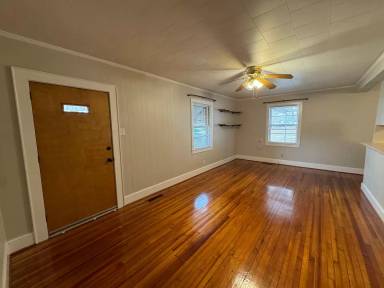Main picture of 9019 Reames Rd