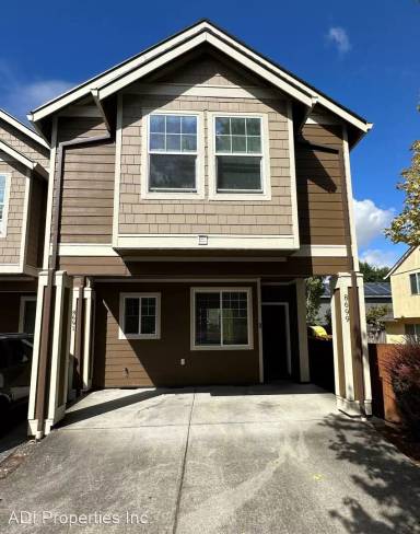 Main picture of 8699 NE Hyde Park Ln