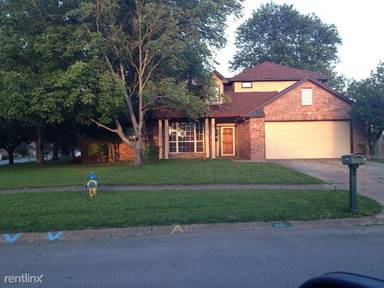 Main picture of 601 Creekfront Dr