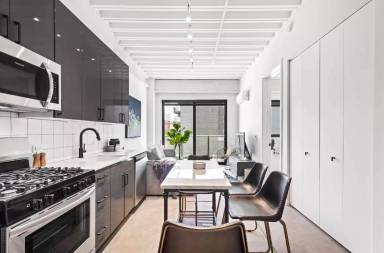 Main picture of The Jax