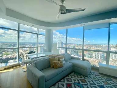 Main picture of Silver Tower