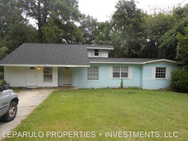 Main picture of 209 Edwards St