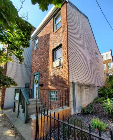 Main picture of 608 Avery St