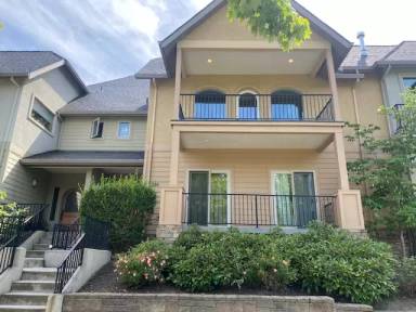 Main picture of 528 W Nevada St