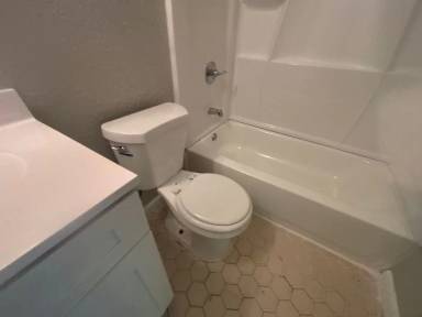 Main picture of 2986 Lake Park Rd