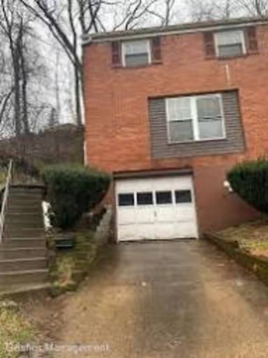 Main picture of 902 Frey Rd