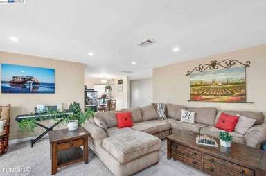 Main picture of 5270 Peony Dr