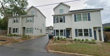 Main picture of 1327 N Bronough St
