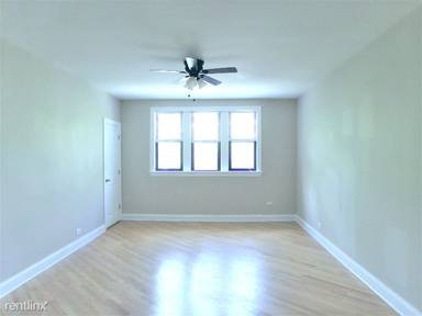 Main picture of 894-896 Green Bay Rd