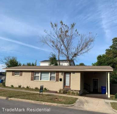 Main picture of 901 Campbell St