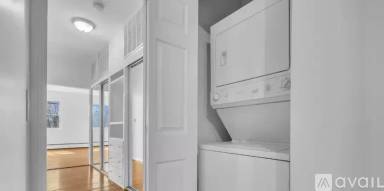 Main picture of 297 Park Ave