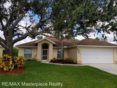 Main picture of 5634 NW Bluff Ct