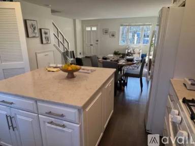 Main picture of 2571 Holman Ave