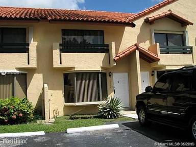 Main picture of 10066 SW 77th Ct