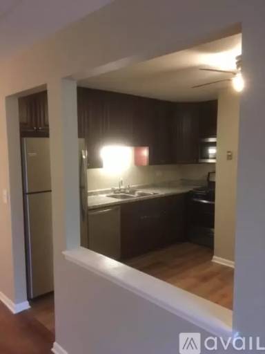 Main picture of 2437 Spring St