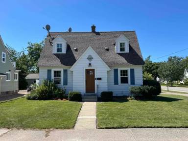 Main picture of 580 Washington Ave