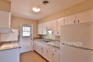Main picture of 2110 S Granada Dr