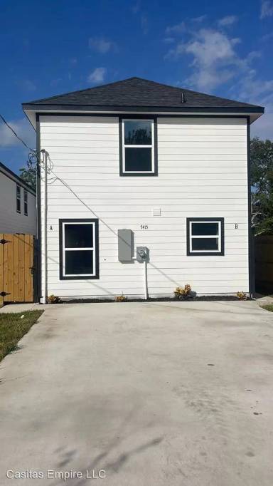 Main picture of 7413 Shotwell St