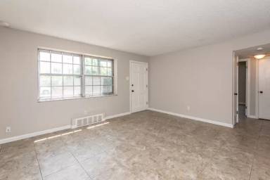 Main picture of 6966 Colonial Woods Dr