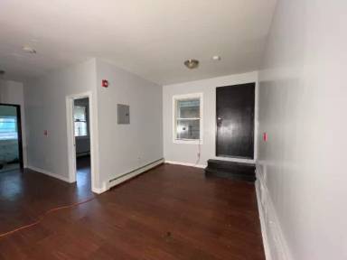 Main picture of 36 Orchard St
