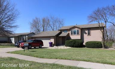 Main picture of 837 Davis Dr