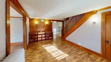 Main picture of 313 E 3rd St