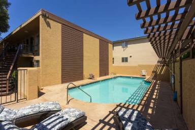 Main picture of 4172 Mississippi St