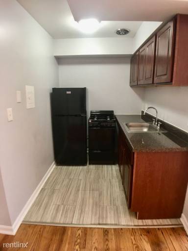 Main picture of 1040 W Hollywood Ave Apartments