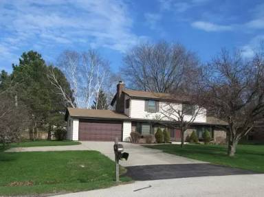 Main picture of 12706 N Maple Crest Ln