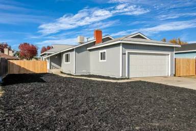 Main picture of 2689 Beachwood Dr