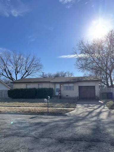 Main picture of 901 Park Ave