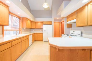 Main picture of 6328 SE Maple St