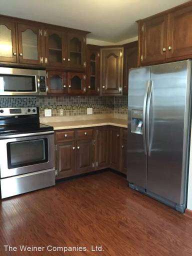 Main picture of 2404 W Kirby Ave