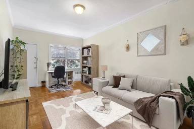 Main picture of 16 Micieli Pl